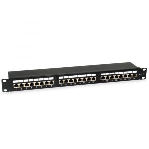 ÷ Patch panel 24 puertos categoria 6 apantallado color negro