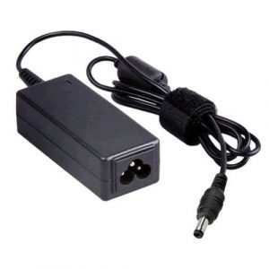 Cargador universal para router / LCD / portatil 12v 2a 5.5x2.5 / 9082