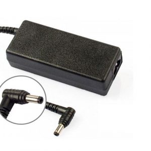 Cargador universal para router / LCD / portatil 12v 5a 5.5x2.5 / M-139