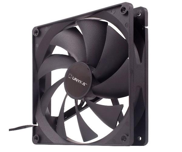 Ventilador interno Unykach 80mm (8x8cm) / 7 Aspas / 3 Pines / Negro 51786 - Imagen 2